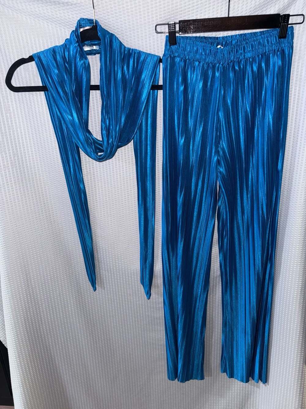 WHOIAM Metallic Blue Pleated Two-Piece Set Size 6